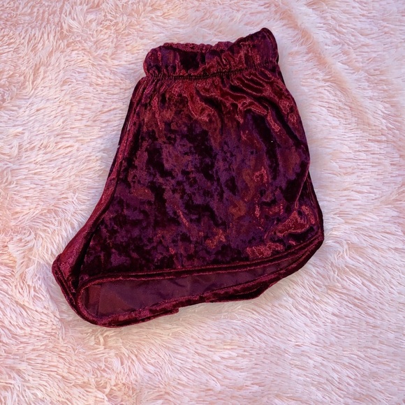 Suede booty shorts - Picture 3 of 3